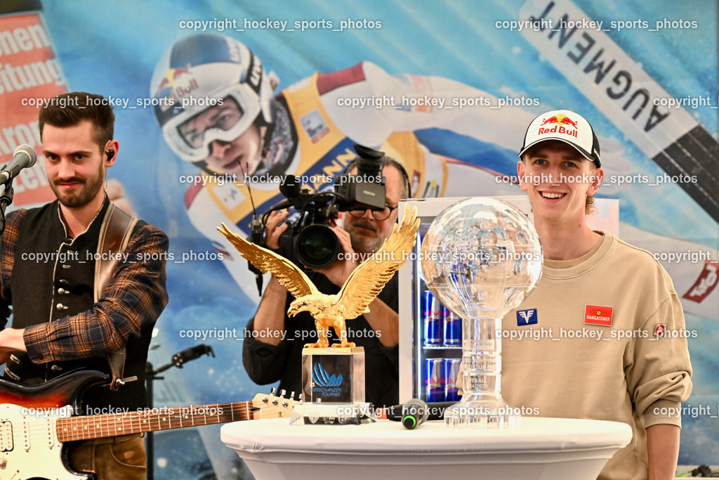 Empfang Daniel Tschofenig | Daniel Tschofenig, Empfang Daniel Tschofenig, Weltcup Kugel, Vierschanzentournee Adler, Empfang Daniel Tschofenig am 10.05.2025 in Hohenthurn (Mehrzweckhaus Hohenthuurn), Austria, (Photo by Bernd Stefan)