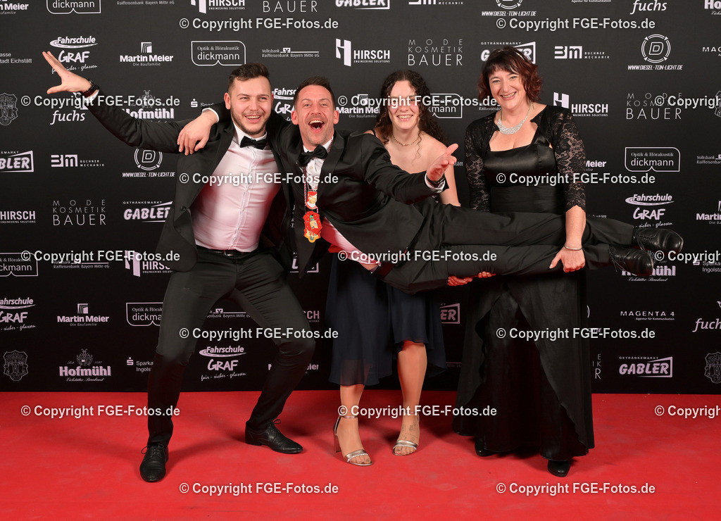 20240114-fge-fotos-0403 | Eröffnungsball der FGE am 14.01.2024 im Alten Stadttheater in Eichstätt. - Realisiert mit Pictrs.com
