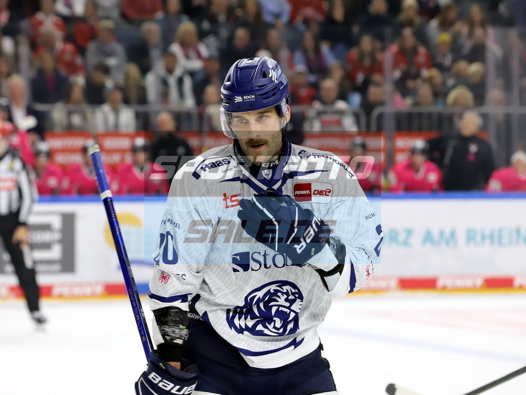 Justin Scott - STR | Justin Scott - STR - Realisiert mit Pictrs.com