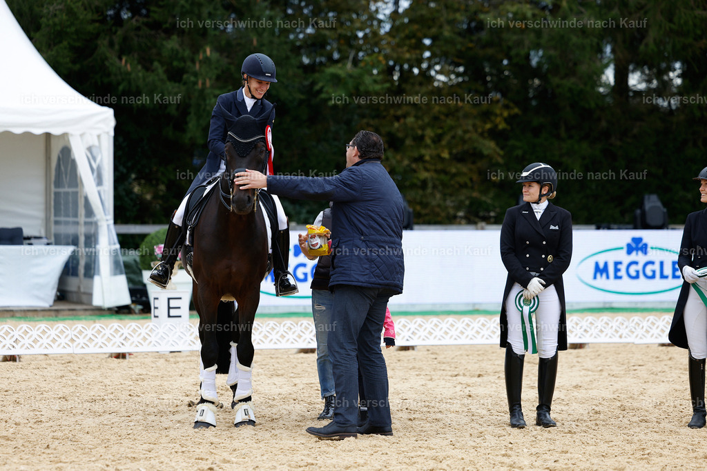 11-Siegerehrung-Dressur S___-StoibPH-841 | working equitationturnier fotograf videograf stoibphotography marixx film working equitation deutschland reitsport turnierfotografie eventfotografie equestrian events