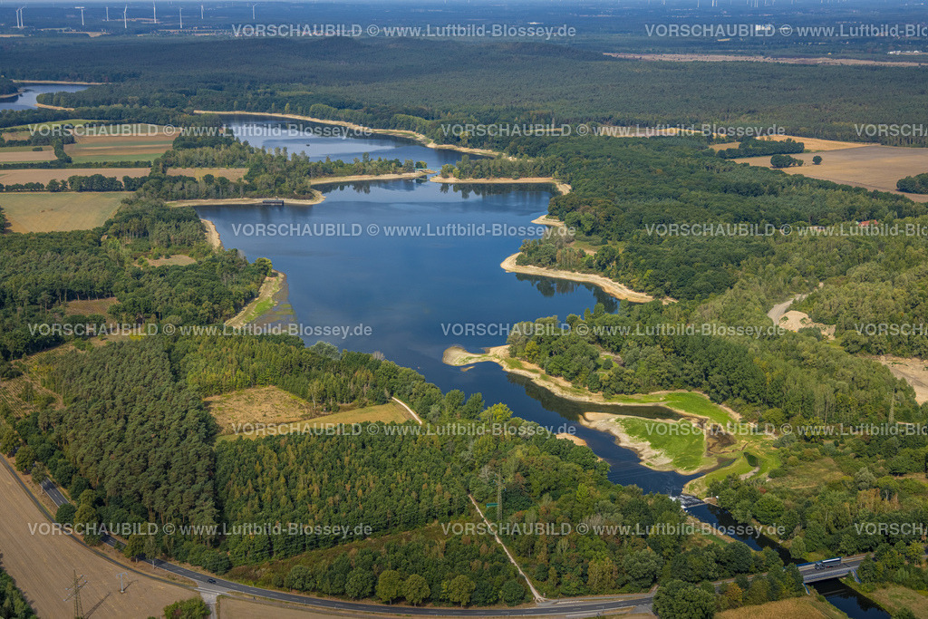 Haltern220810456 | Luftbild des Hullerner See bei Niedrigwasser, der über eine Schleuse in den Halterner Stausee fließt,  Hullern, Haltern am See, Ruhrgebiet, Nordrhein-Westfalen, Deutschland