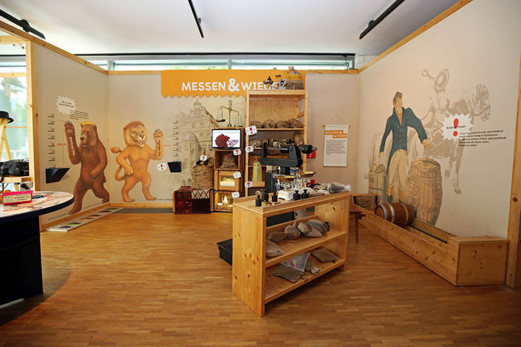 Kindermuseum - Stadtgeschichtliches Museum Leipzig | Entdecke über 20 Kategorien Leipzig-Motive: Foto-Downloads, hochwertige Poster, Leinwand- & Fine-Art-Prints. Jetzt Lieblingsfoto im Bildlexikon Leipzig Shop bestellen!