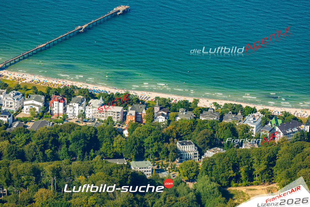 Luftbild der Stadt Binz - Die Luftaufnahme wurde 2025 vom UL-Flugzeug heraus erstellt ( keine Drohne ) - Hochauflösende Luftaufnahme - für professionelle Ausdrucke geeignet. Die Geschenkidee !Hier alle&nbsp;Infos zur Lizenzierung der LuftaufnahmeWir fliegen auch dieses Jahr wieder in Ihre Region um Luftbilder zu erstellen.- Luftbild anfragen
