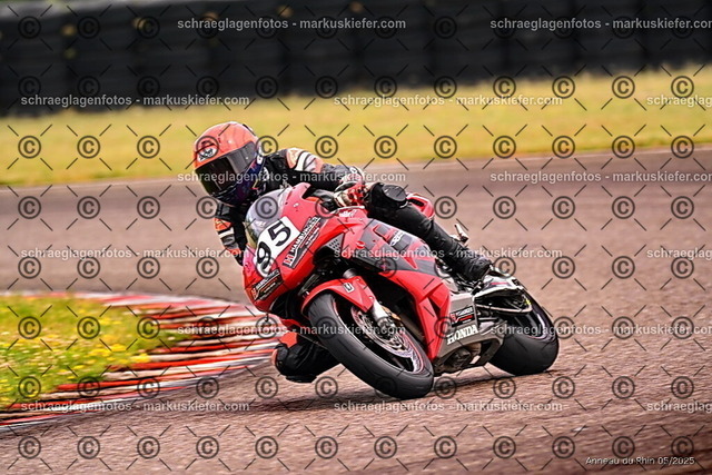25bt02-0199 | markuskiefer.com - Realisiert mit Pictrs.com