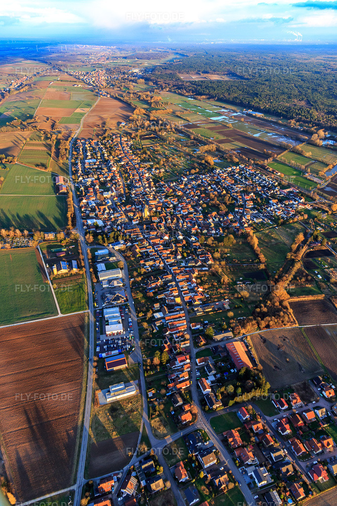 Luftbild: Ortsansicht von Westen in Steinfeld im Bundesland Rheinland-Pfalz in Deutschland. Foto: IMG_130343.jpg vom 06.01.2022 durch Werner Riehm/FLY-FOTO.de