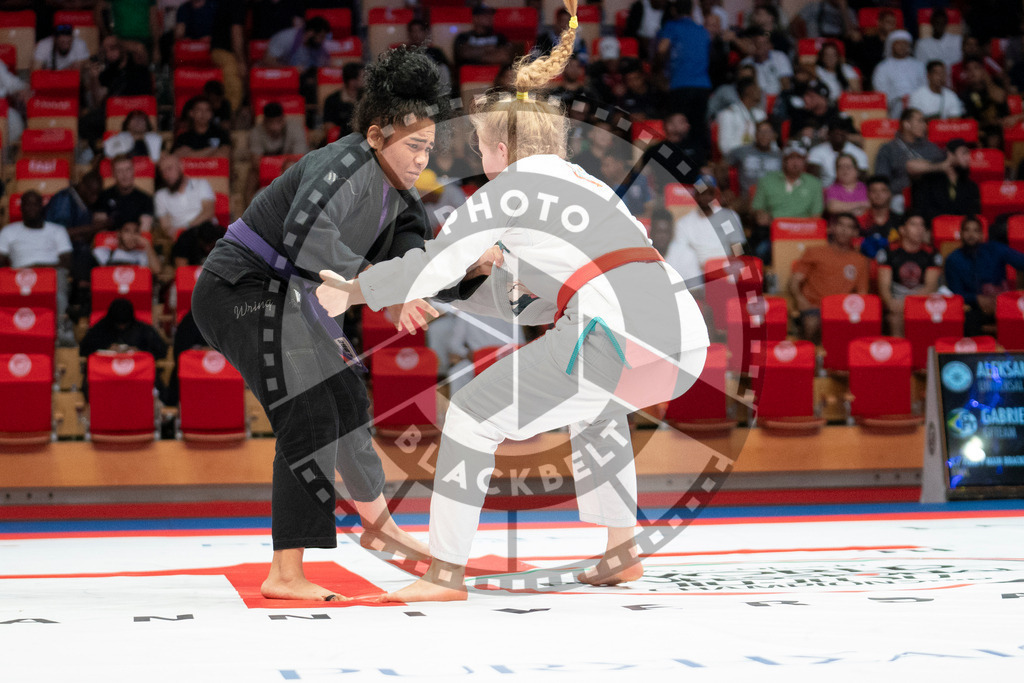 20231109PBB6700 | Fighters compete during the AJP World Professional Championship in the Mubadala Arena in Abu Dhabi, Arab United Emirates, on November 9, 2023.