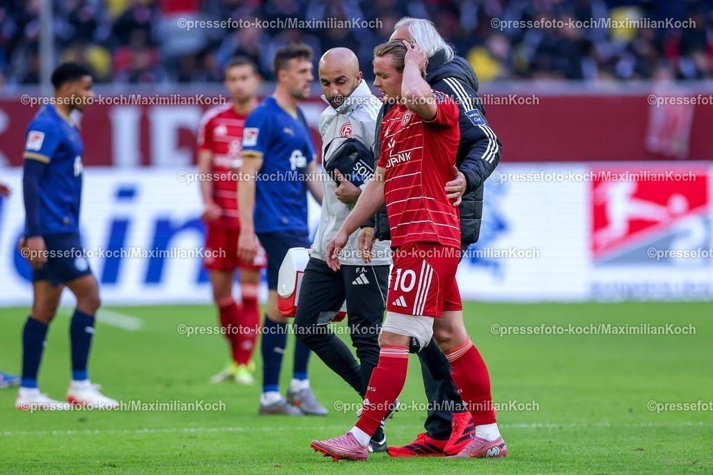 F9510042601018 | 10.04.2026, Fußball, Fortuna Düsseldorf - Holstein Kiel, 2. Fußball Bundesliga, Herren, Merkur Spiel-Arena, 29. Spieltag, Saison 2025 2026: Christian Rasmussen&nbsp;(Fortuna Düsseldorf #10) mit Schmerzen verletzt auf dem Spielfeld und muss ausgewechselt werden  DFB regulations prohibit any use of photographs as image sequences and or quasi-video.