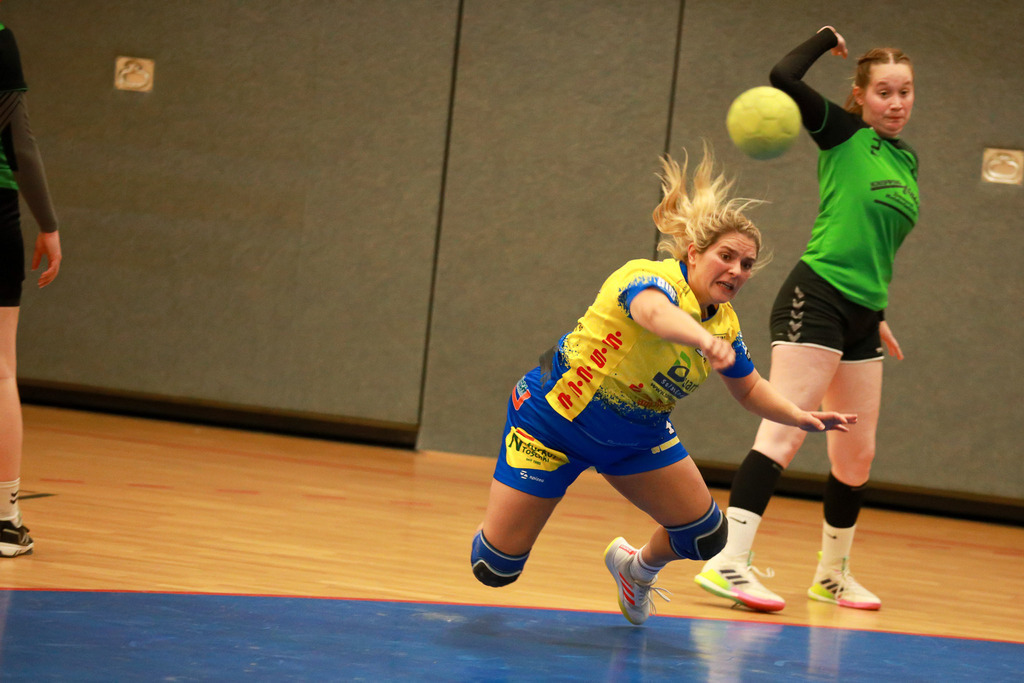 HcTvRhedeII_SvNeukirchen_150924_147 | Bildergalerie von Sport-Ereignissen aber auch von weiteren spannenden Dingen - nicht nur vom Niederrhein. In Anlehnung an den bekannten Spruch von Hanns Dieter Hüsch heißt das Motto: "Niederrhein ist überall".  - Realisiert mit Pictrs.com