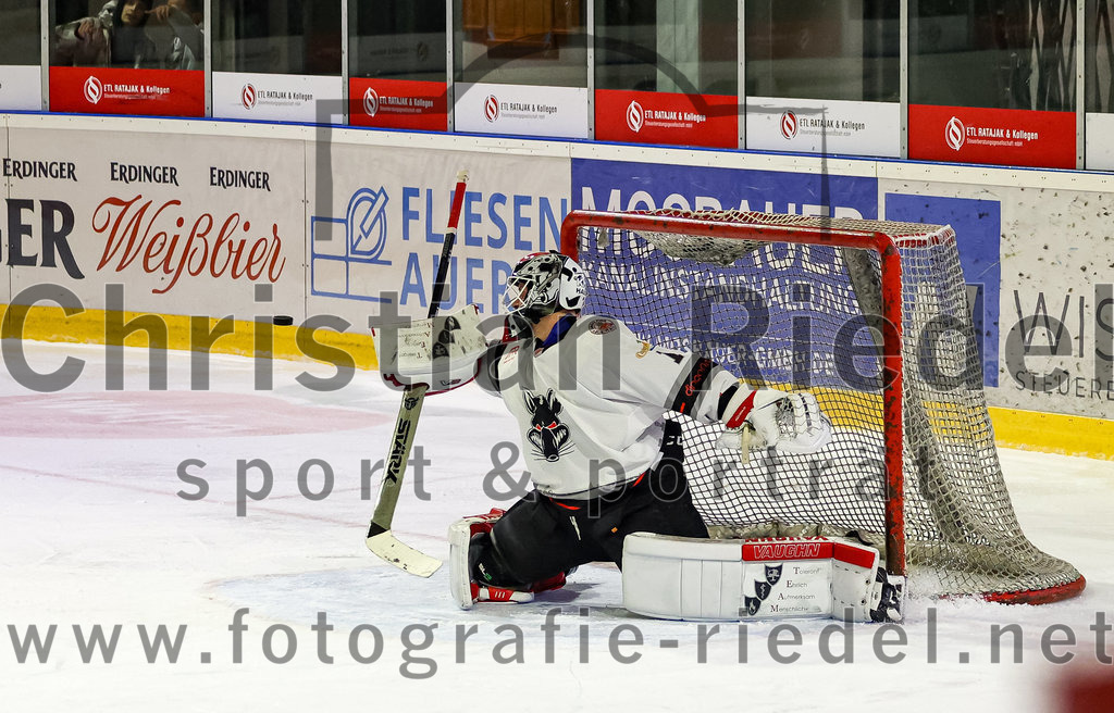 2022-09-30_124_TSV_Erding_gegen_EV_Dingolfing | Erding, Deutschland, 30.09.2022:
Eishockey, Bayernliga 2022 / 2023, Testspiel, TSV Erding gegen EV Dingolfing, Endergebnis: 3:4

Torwart Dennis Jedrus (EV Dingolfing, #1)

Foto: Christian Riedel / fotografie-riedel.net