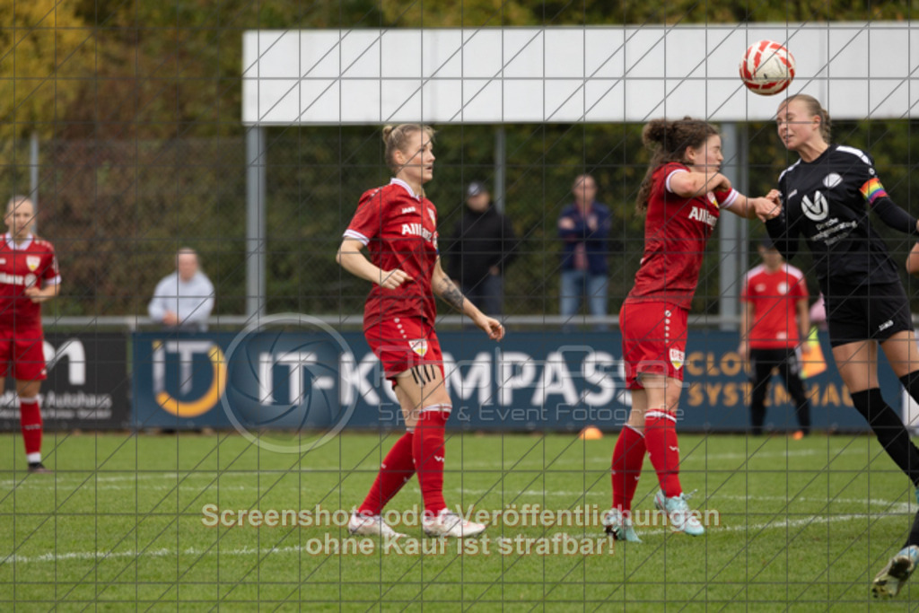 20251012_140946_0796 | #,1.FC Donzdorf (schwarz) vs. VfB Stuttgart II (rot), Fussball, Frauen-Verbandsliga Württemberg, 05. Spieltag, Saison 2025/2026, Rasenplatz Lautertal Stadion, Süßener Straße 16, 73072 Donzdorf, 12.10.2025 - 13:00 Uhr,Foto: PhotoPeet-Sportfotografie/Peter Harich