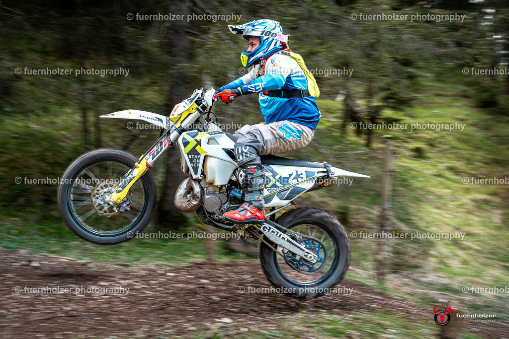 fuernholzer_250501-C1-771 | Fotografische Impressionen von der Red Stag Enduro Extreme by fuernholzer-photography.com. Endurosport in Österreich fotografisch festgehalten von fuernholzer. Auftragsfotografie für Private, Gewerbefotos und Industriefotografie. Eventfotografie, Sportfotografie und Motorsportfotografie. Anbieter von Fotoworkshops, Fototraining, fotografischen Vorträgen und Fotoseminaren.