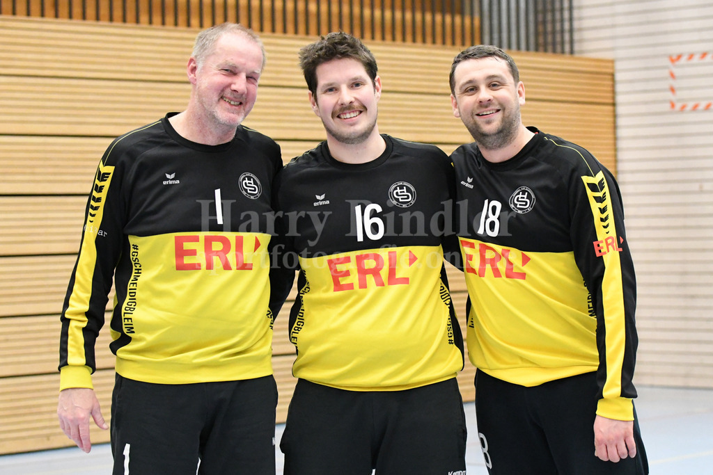 HC Deggendorf :  TSV Taufkirchen/Vils   | HCD Tormänner v.l. Werner Bloechinger (#1 HC Deggendorf); Dennis Eberhardt (#16 HC Deggendorf); Denis Detlaf (#18 HC Deggendorf) - Realisiert mit Pictrs.com