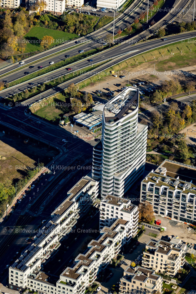 luftbild-duesseldorf-rhein 740 tower - aerzte- und wohnhochhaus-8852 | Luftbildfotografie Hermann Klöpper - Realisiert mit Pictrs.com