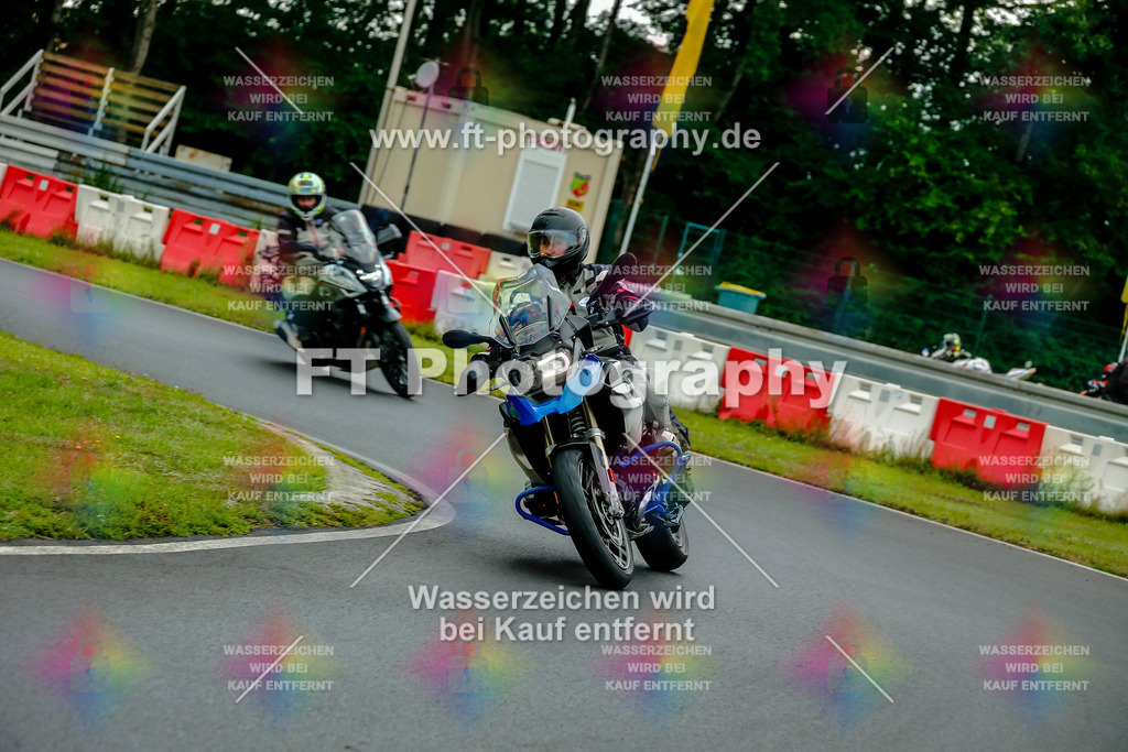 VBK-3731 | Hier findet Ihr Bilder von Touristenfahrten auf der Nürburgring Nordschleife oder von anderen Veranstaltungen die ich besucht habe. Viel Spass beim Durch Schauen 