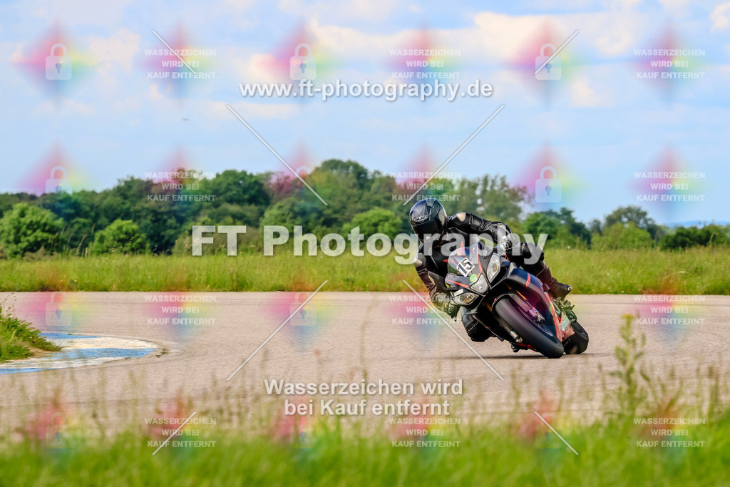 MotoTeam-1230 | Hier findet Ihr Bilder von Touristenfahrten auf der Nürburgring Nordschleife oder von anderen Veranstaltungen die ich besucht habe. Viel Spass beim Durch Schauen 