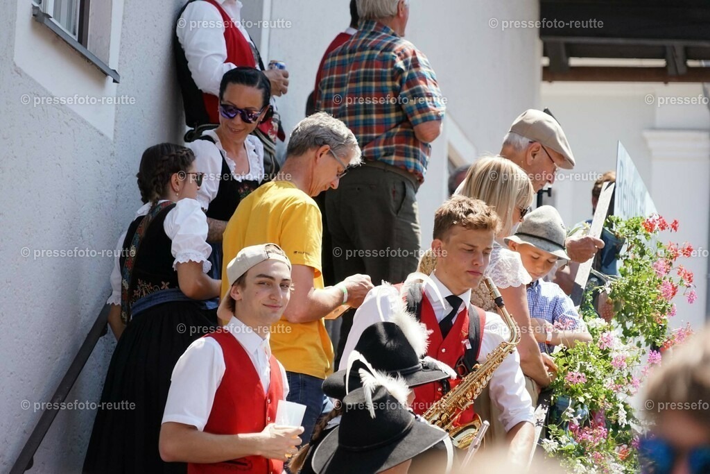 00-Impressionen-Bundesmusikfest-2023-Juni16-Reutte-DSC06726 | Info aus dem Bezirk Reutte/Ausserfern Tirol sowie eine umfangreiche Bilddatenbank über die gesamte Region: Lechtal, Talkessel Reutte, Tannheimertal, Zwischentoren. Lech, Plansee, Zugspitze, Grenztunnel, B179, Fernpassstraße, Verkehr, Lawinen, Tradition, - Realisiert mit Pictrs.com