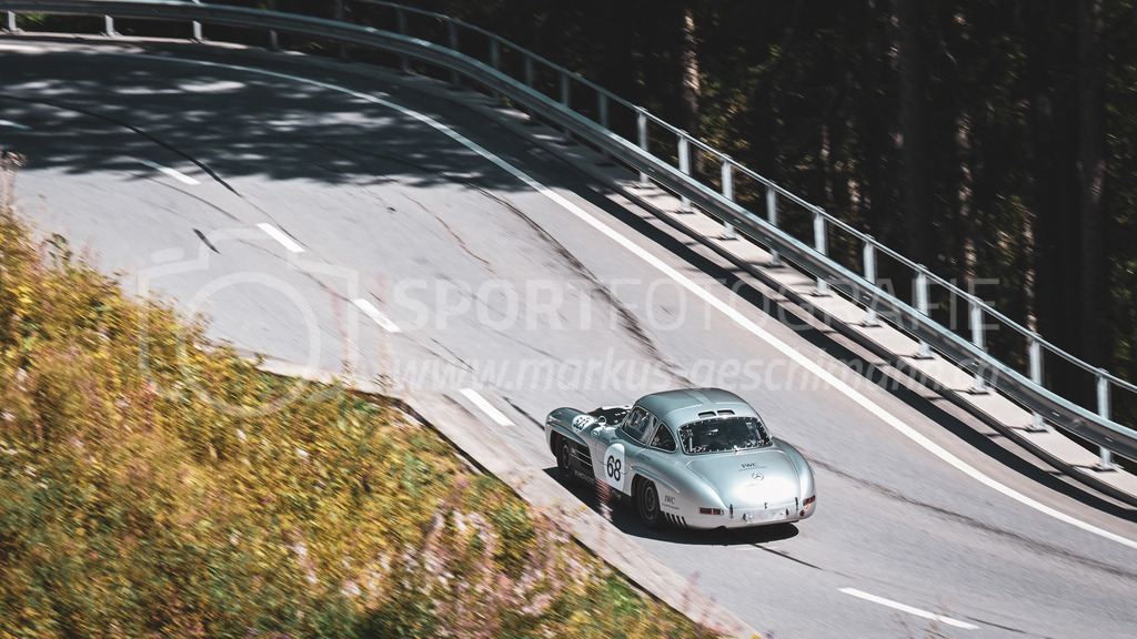 19. Arosa ClassicCar 2023 - 2. September 2023 | 19. Arosa ClassicCar 2023
Arosa, Schweiz
Kraihamer Laura aus Mattsee mit der Startnummer 523 in einem Mercedes Benz 300 SL Gullwing, Jahrgang 1955, in der Klasse Competition.
@arosaclassiccar, @arosa.official, #arosaclassiccar, #arosa, #76curves, #classiccar
Bild: Sportfotografie Markus Aeschimann | www.markus-aeschimann.ch - Realisiert mit Pictrs.com