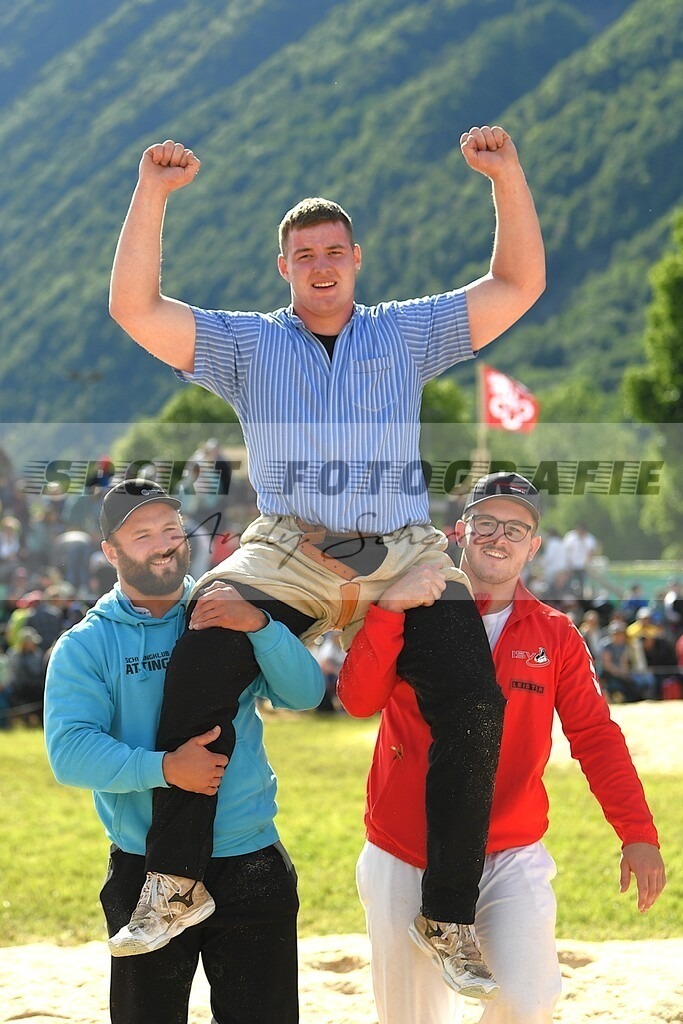 Bissig Lukas FestsiegerDSC_7646aaaa | Kaufen Sie Sportbilder im Onlineshop von Andy Scherrer Sportfotografie. Faszinierende Bilder von Sportevents aus der ganzen Schweiz. Fussball, Frauenfussball, Unihockey, Handball, Schwingen und weiteren Sportarten. - Realisiert mit Pictrs.com