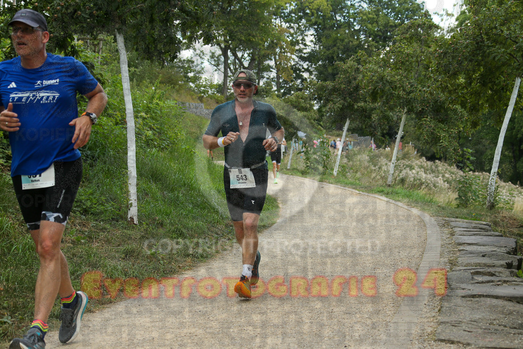 250824_1401_EX1_4640 | Sportfotografie im Rhein-Sieg Kreis, Köln, Bonn, NRW, Rheinland Pfalz, Hessen, etc. Unser Tätigkeitsfeld umfasst den Laufsport vom Volkslauf über den Marathon, Duathlon, Triathon bis zum Ultralauf wie Kölnpfad Ultra oder Schindertrail.