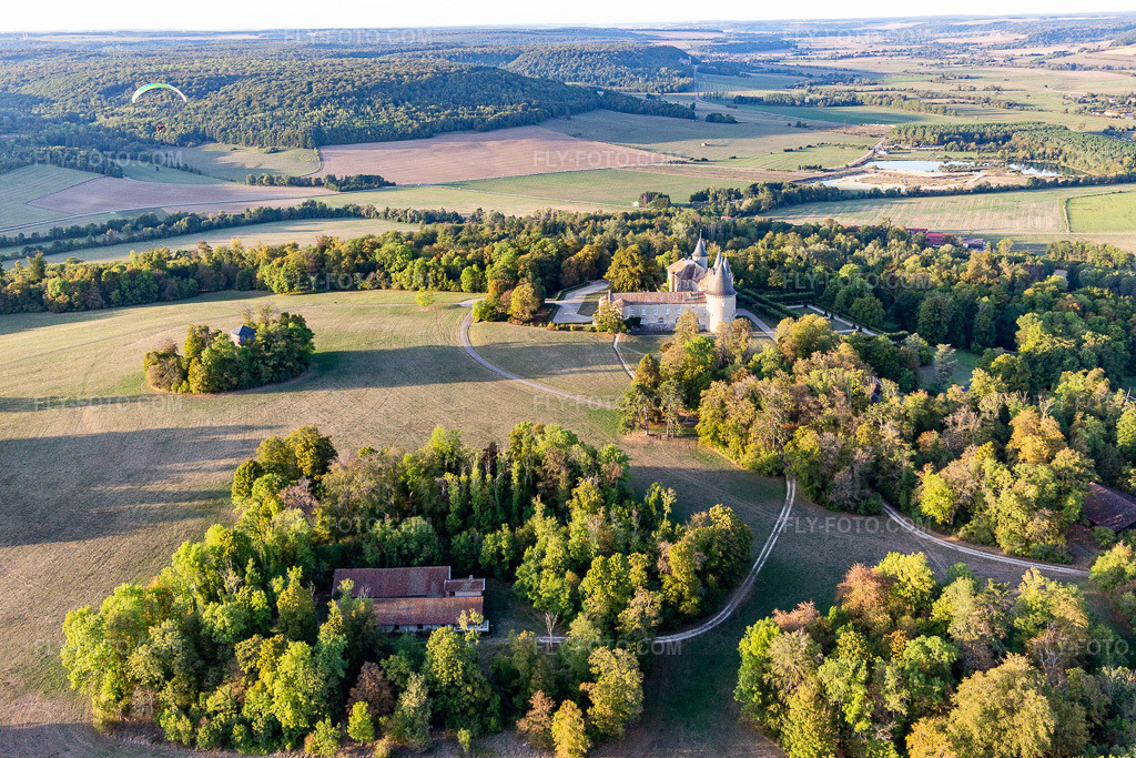 Aerial view: Chateau de Bourlémont in Frebécourt in the state Vosges, France.Photo: IMG_118313.jpg taken on 09/15/2019 by Werner Riehm/FLY-FOTO.comResolution of the original: 5472 x 3648 px
