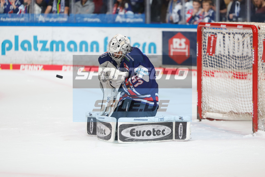 Iserlohn Roosters - Loewen Frankfurt | Hannibal Weitzmann #67 (Iserlohn Roosters)
DEL: Iserlohn Roosters - Loewen Frankfurt - Realisiert mit Pictrs.com