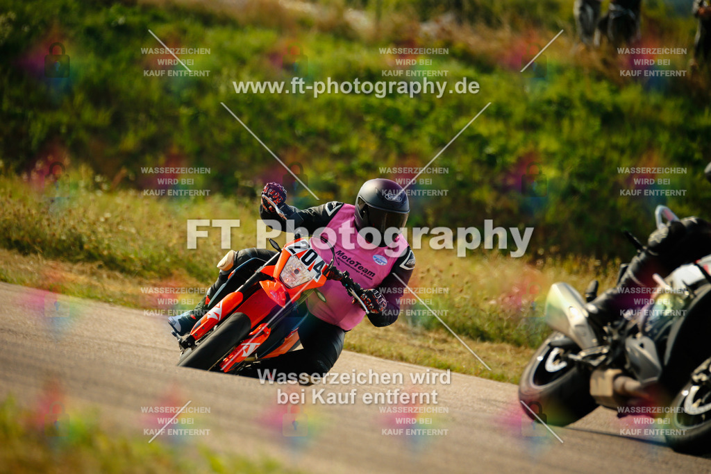 _MOT6409 | Hier findet Ihr Bilder von Touristenfahrten auf der Nürburgring Nordschleife oder von anderen Veranstaltungen die ich besucht habe. Viel Spass beim Durch Schauen 