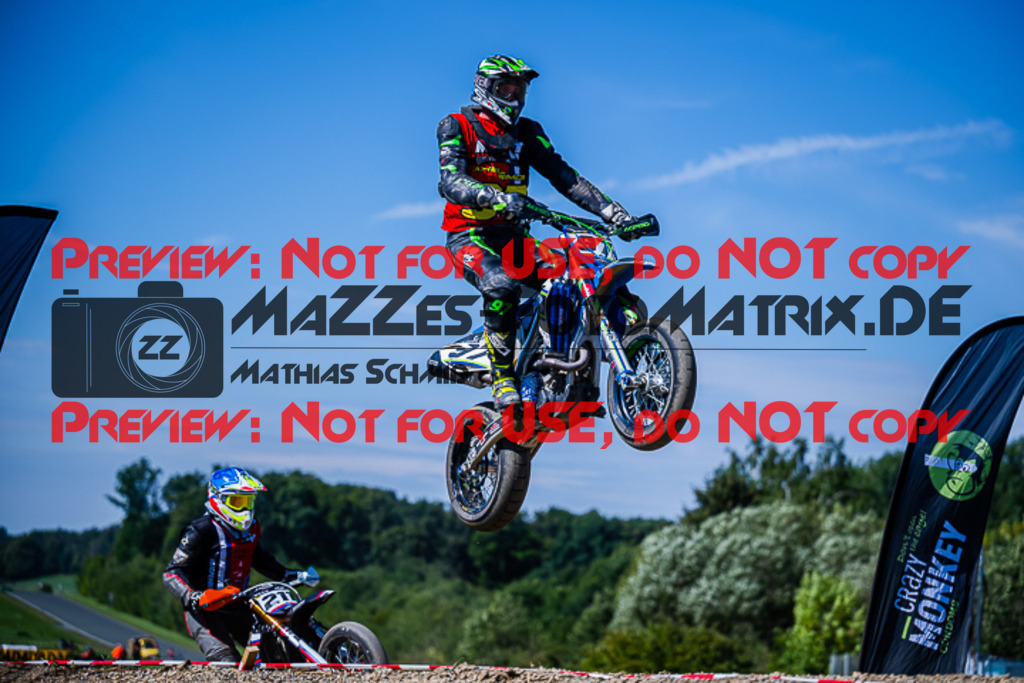 MaZZes_FotoMatrix_220903_0774 | UE40