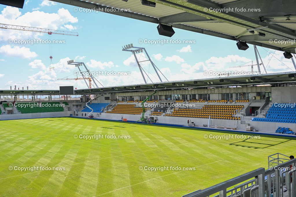 Hofmann Personal Stadion Linz_ 28.06.2023-3 | 28.06.2023, Hofmann Personal Stadion Linz, AUT, im Bild Innenbereich, Rasen, Tribuenen, VIP Bereich, Skyboxen