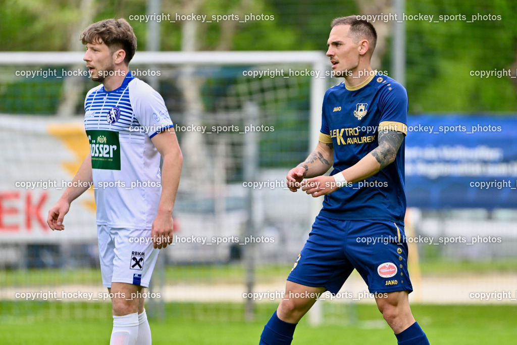 ATUS Velden vs. SV Dellach Gail | #6 Simon Michael Hohenwarter Dellach Gail, #9 Tom Zurga ATUS Velden, ATUS Velden vs. SV Dellach Gail, ATUS Velden vs. SV Dellach Gail am 03.05.2025 in Velden (Wald Arena Velden), Austria, (Photo by Bernd Stefan)