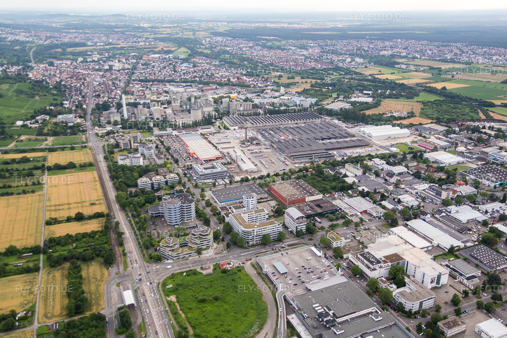Luftbild: Technische Anlagen im Industriegebiet Eternit Werk im Ortsteil Leimen in Heidelberg in Leimen im Bundesland Baden-Württemberg in Deutschland. Foto: IMG_090875.jpg vom 04.07.2016 durch Werner Riehm/FLY-FOTO.de