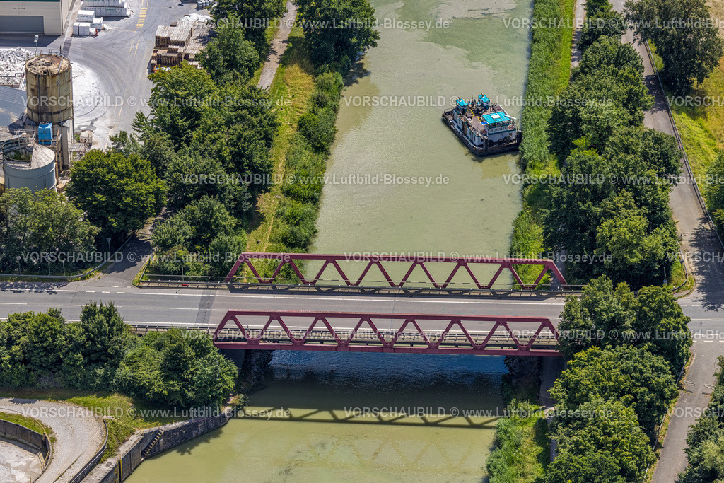 Hamm240706975 | Luftbild, rote Kanalbrücke Frielinghauser Straße über den Datteln-Hamm-Kanal mit Schubschiff Edwald, Uentrop, Hamm, Ruhrgebiet, Nordrhein-Westfalen, Deutschland