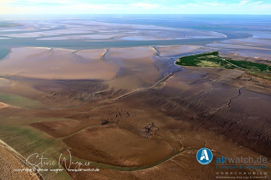 Halligen-Inseln-Weltnaturerbe-Wattenmeer-Mai-23-airwatch-wagner-240A2601 | Entdecken Sie atemberaubende Luftbilder und Fotografien auf airwatch.de - Tauchen Sie ein in eine Welt voller faszinierender Aufnahmen aus der Vogelperspektive.