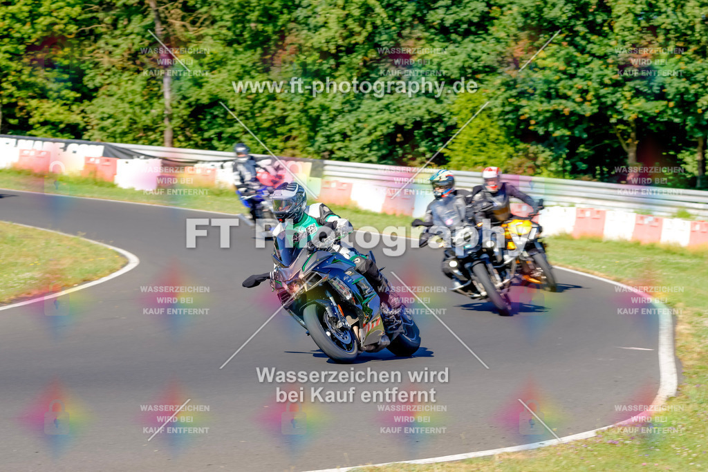 _MOT5337 | Hier findet Ihr Bilder von Touristenfahrten auf der Nürburgring Nordschleife oder von anderen Veranstaltungen die ich besucht habe. Viel Spass beim Durch Schauen 