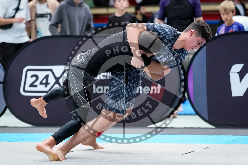 20250920PBB3338 | Athletes compete during the AJP Tour Hamburg International Jiu-Jitsu Championship, on September 20, 2025 in Hamburg, Germany. © Chiara Dazi / photoblackbelt