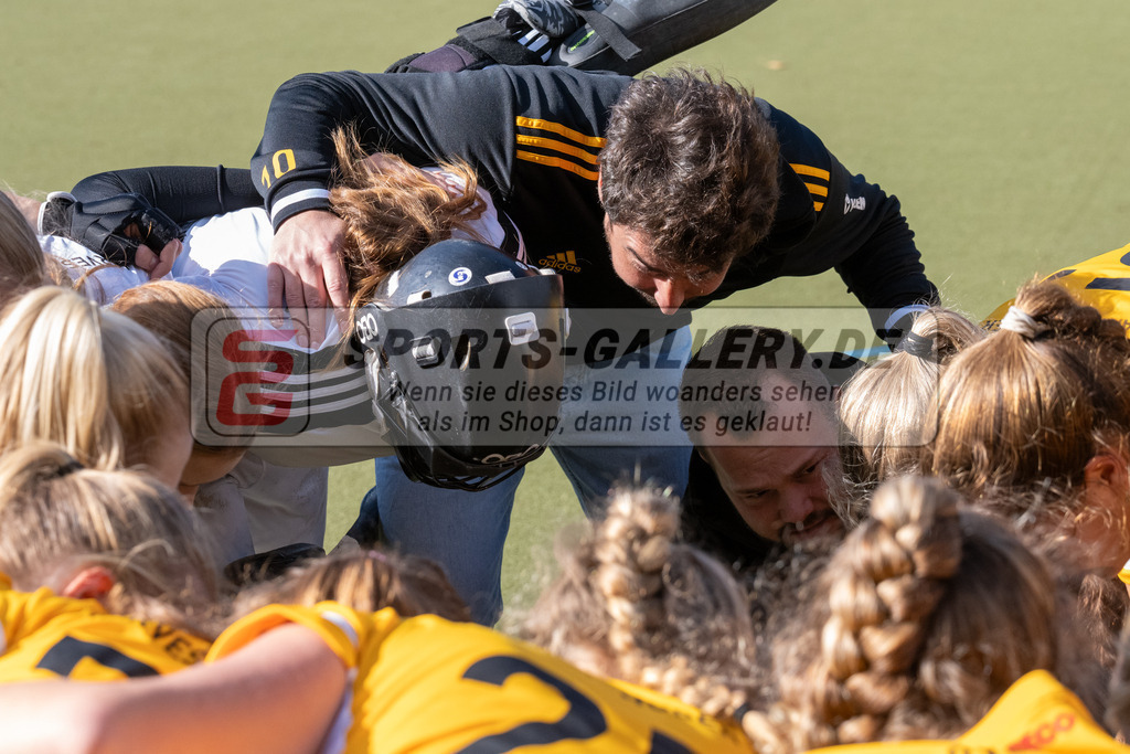 SFE_20231021_0037 | Deutsche Meisterschaft Weibliche U16 Halbfinale Düsseldorfer HC - Harvestehuder THC am 21.10.2023 in Köln (Düsseldorfer Hockeyclub 1905 e.V.), Photo: Stephan Fehrmann 2023 (Sports-Gallery)