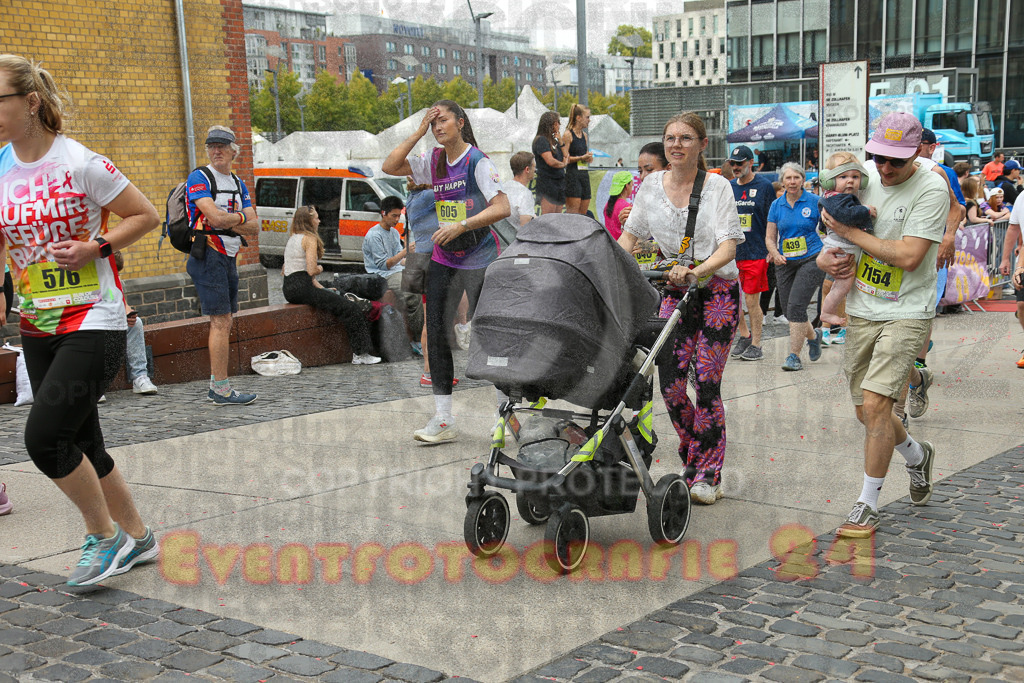 250920_1302_EX1_3900 | Sportfotografie im Rhein-Sieg Kreis, Köln, Bonn, NRW, Rheinland Pfalz, Hessen, etc. Unser Tätigkeitsfeld umfasst den Laufsport vom Volkslauf über den Marathon, Duathlon, Triathon bis zum Ultralauf wie Kölnpfad Ultra oder Schindertrail.