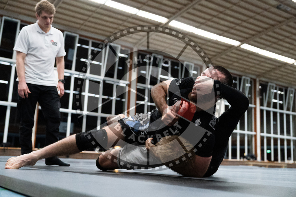 20251129PBB9155 | Fighters compete during the luta livre competition ILLCS XI winter edition on November 29, 2025 in Hannover, Germany.