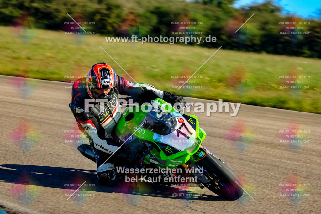 017-1598 | Hier findet Ihr Bilder von Touristenfahrten auf der Nürburgring Nordschleife oder von anderen Veranstaltungen die ich besucht habe. Viel Spass beim Durch Schauen 