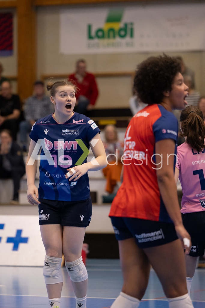 Volleyball I Frauen I Saison 2025-2026 I Volleyball NLA | Women I 1/2 Finals I  VC Kanti Schaffhausen - Sm'Aesch Pfeffingen I 07.03.2026 | 19 Meret Aarden (CH) (Sm'Aesch Pfeffingen) – Außenangriff - Realisiert mit Pictrs.com