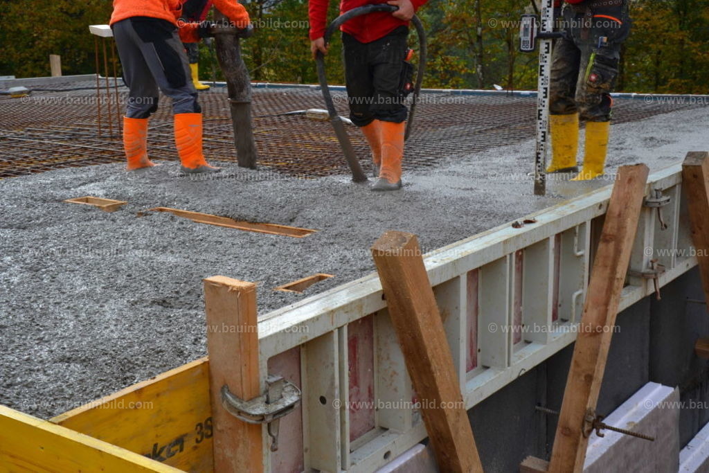 bib-lg04-betonarbeiten-0326 | Nach LV-Leistungsgruppen sortierte Detailfotos über den Bau eines Hauses. Alle Hausbau-Bilder direkt vom Urheber und Autor der Website Haus-Selber-Bauen.com