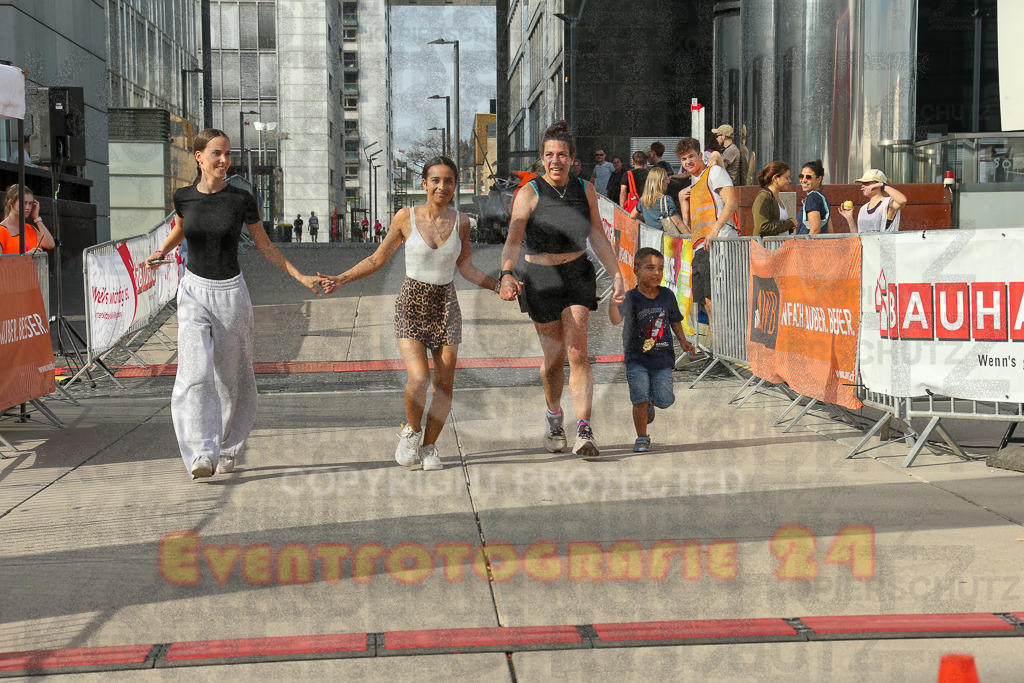 250920_1549_EX1_0724 | Sportfotografie im Rhein-Sieg Kreis, Köln, Bonn, NRW, Rheinland Pfalz, Hessen, etc. Unser Tätigkeitsfeld umfasst den Laufsport vom Volkslauf über den Marathon, Duathlon, Triathon bis zum Ultralauf wie Kölnpfad Ultra oder Schindertrail.