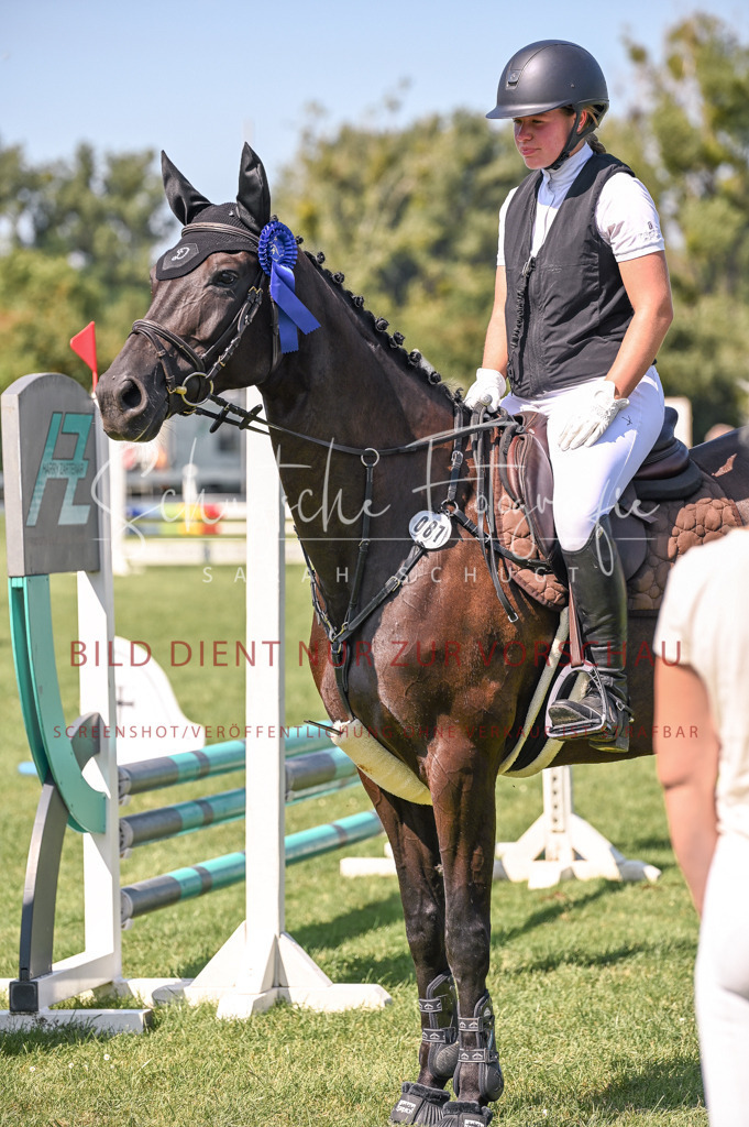 Schugtsche-Düren.2024.04-Stilspringprf.E-119 | Schugtsche Fotografie - Realisiert mit Pictrs.com