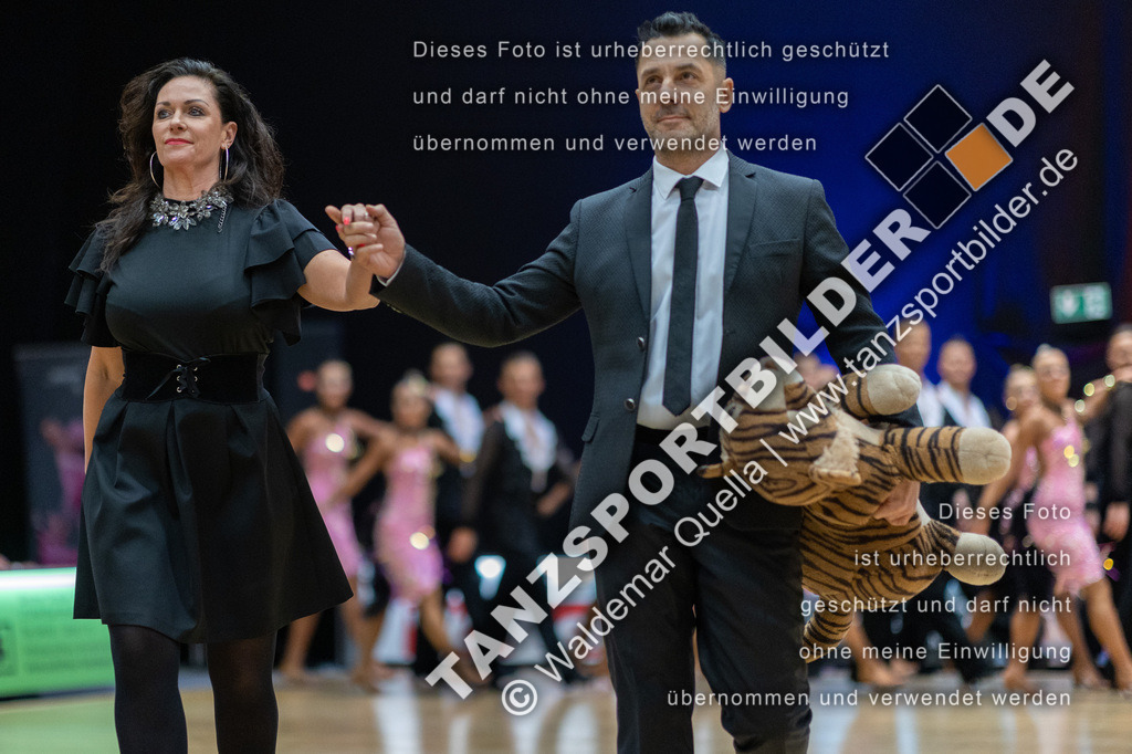 20230114-11916 | Hier finden Sie Tanz Bilder vom Latein und Standard Formationen tanzen. Sportbilder vom Tanzsport. Schöne Fotos und von Weltmeisterschaft, Europameisterschaft, Bundesliga, Regionalliga, Oberliga und Landesliga sowie von GOC Stuttgart, DanceComp, WM Bremen