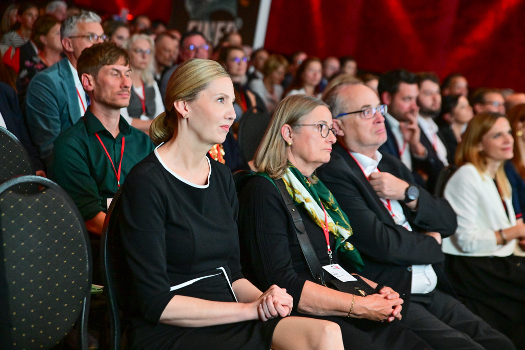 0357Media_V_Award_2025_Foto_Stefan_Wernz | Fotograf Köln - Realisiert mit Pictrs.com