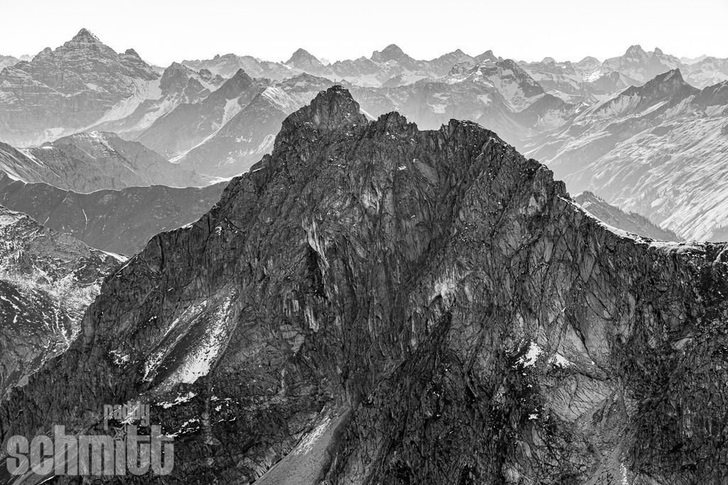 PS-Bergwelt-2026-23 | Entdecke die größte Bildgalerie der Region mit Fotografien aus dem Allgäu, der Bodenseeregion, Oberschwaben, dem Donautal und der Schwäbischen Alb. Landschaften, Luftaufnahmen und Reisefotografie als Wandbild und Fotokunst. - Realisiert mit Pictrs.com