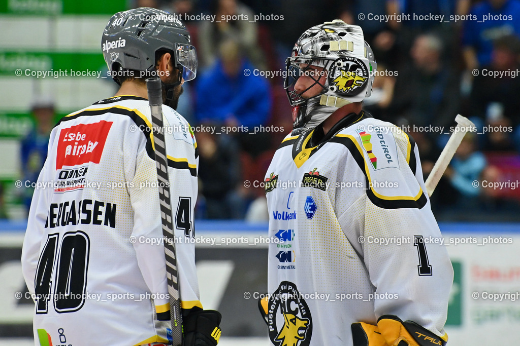 EC IDM Wärmepumpen VSV vs. HC Pustertal 8.10.2023 | #40 ANDERGASSEN Raphael, #1 SMITH Jacob HC Pustertal, EC IDM Wärmepumpen VSV vs. HC Pustertal 8.10.2023, EC IDM Wärmepumpen VSV vs. HC Pustertal am 08.10.2023 in Villach (Stadthalle Villach), Austria, (Photo by Bernd Stefan)