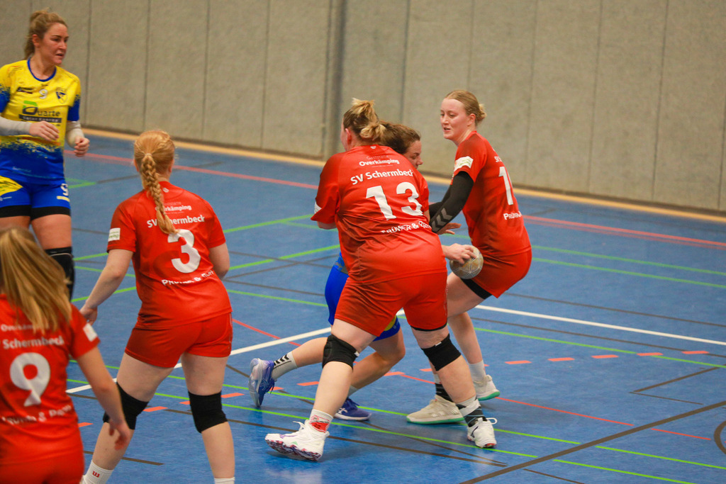 SvSchermbeck_SVN_061225_152 | Bildergalerie von Sport-Ereignissen aber auch von weiteren spannenden Dingen - nicht nur vom Niederrhein. In Anlehnung an den bekannten Spruch von Hanns Dieter Hüsch heißt das Motto: "Niederrhein ist überall".  - Realisiert mit Pictrs.com