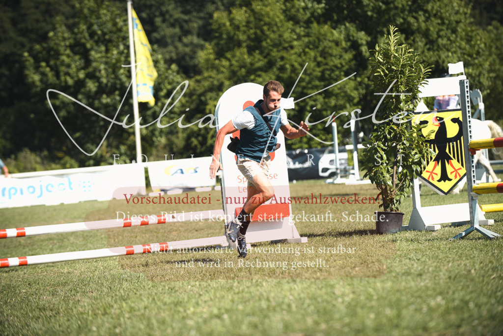 DSC_7567 | Pferde- und Turnierfotografie in Westsachsen. Pferdeportraits, Auftragszeichnungen und intuitive Kunst.