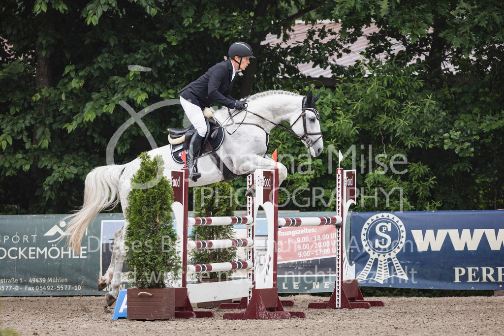 250610_Mühlen_SprPf-L1-305 | Deine schönsten Turniermomente als professionelle Fotos! Entdecke hochwertige Pferdesport-Fotografie im Online-Shop. Jetzt Fotos finden & bestellen!