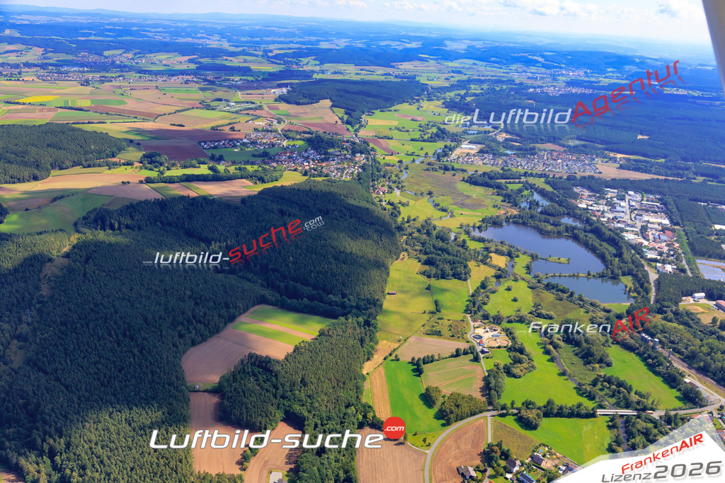 Die Luftaufnahme der Stadt Weiherhammer wurde 2017 vom Flugzeug heraus erstellt ( keine Drohne )- hohe Auflösung für beste Qualität